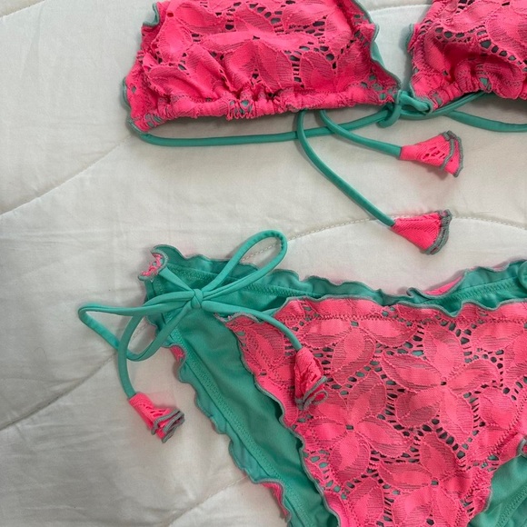 Victoria’s Secret Bikini Set - Picture 2 of 4